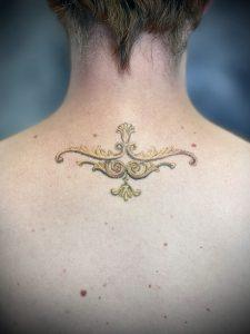 gold tattoo golden tattoo zlate tetovani ornament barokni zdobny ornament jewellery gold