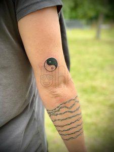 tattoo tetovani jin a jang tattoo cernobile tetovani black and white tattoo